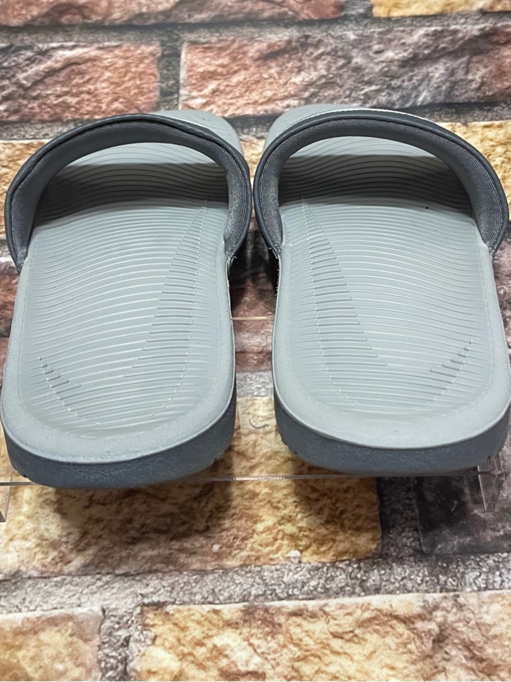 Nike Benassi JDI Swoosh Womans Slide Sandal Gray Size 9 Athleisure Beach Walking - Picture 5 of 10